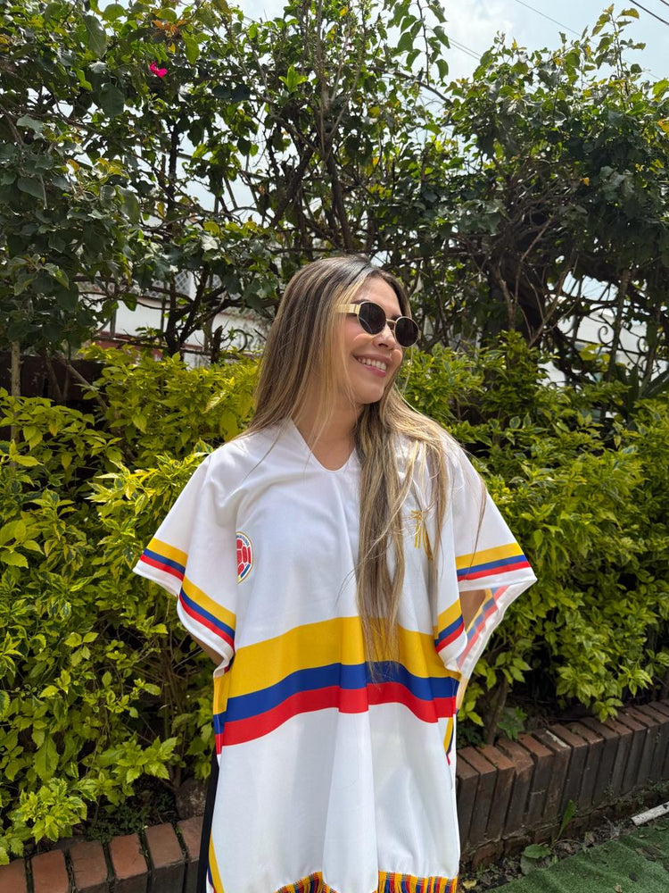 Poncho Tricolor de la Sele