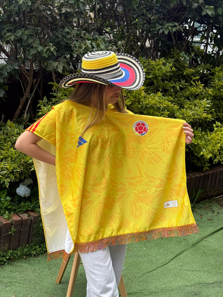 Combo Tricolor: Poncho + Sombrero Vueltiao